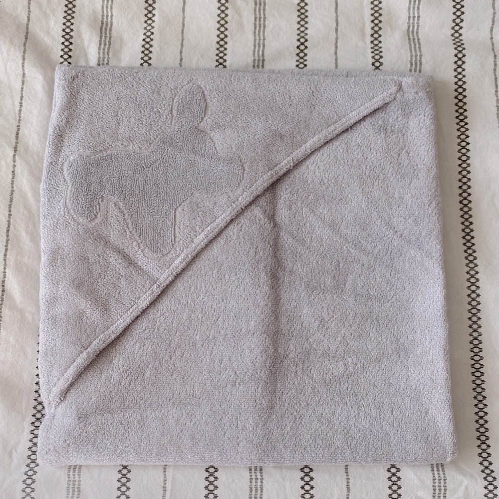 Brand new✨Hermes “Da Da” baby bath wrap 🐣
